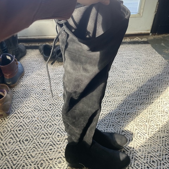 AE over the knee boots - Picture 2 of 6